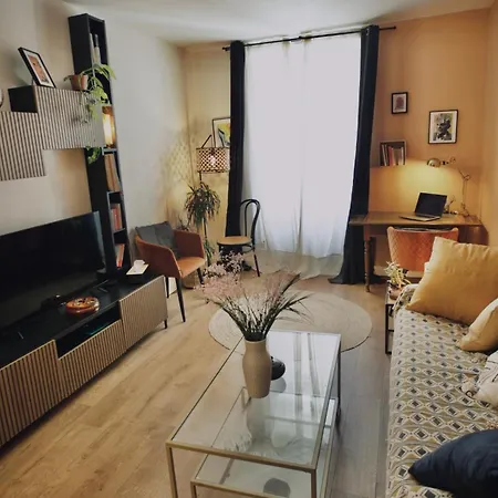 Petit Cocon Proche De La Porte De Versailles ! Vanves